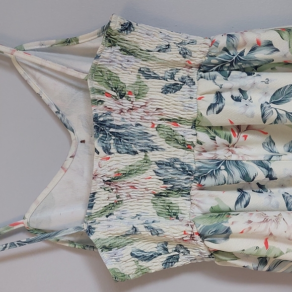 Dress - Picture 5 of 7